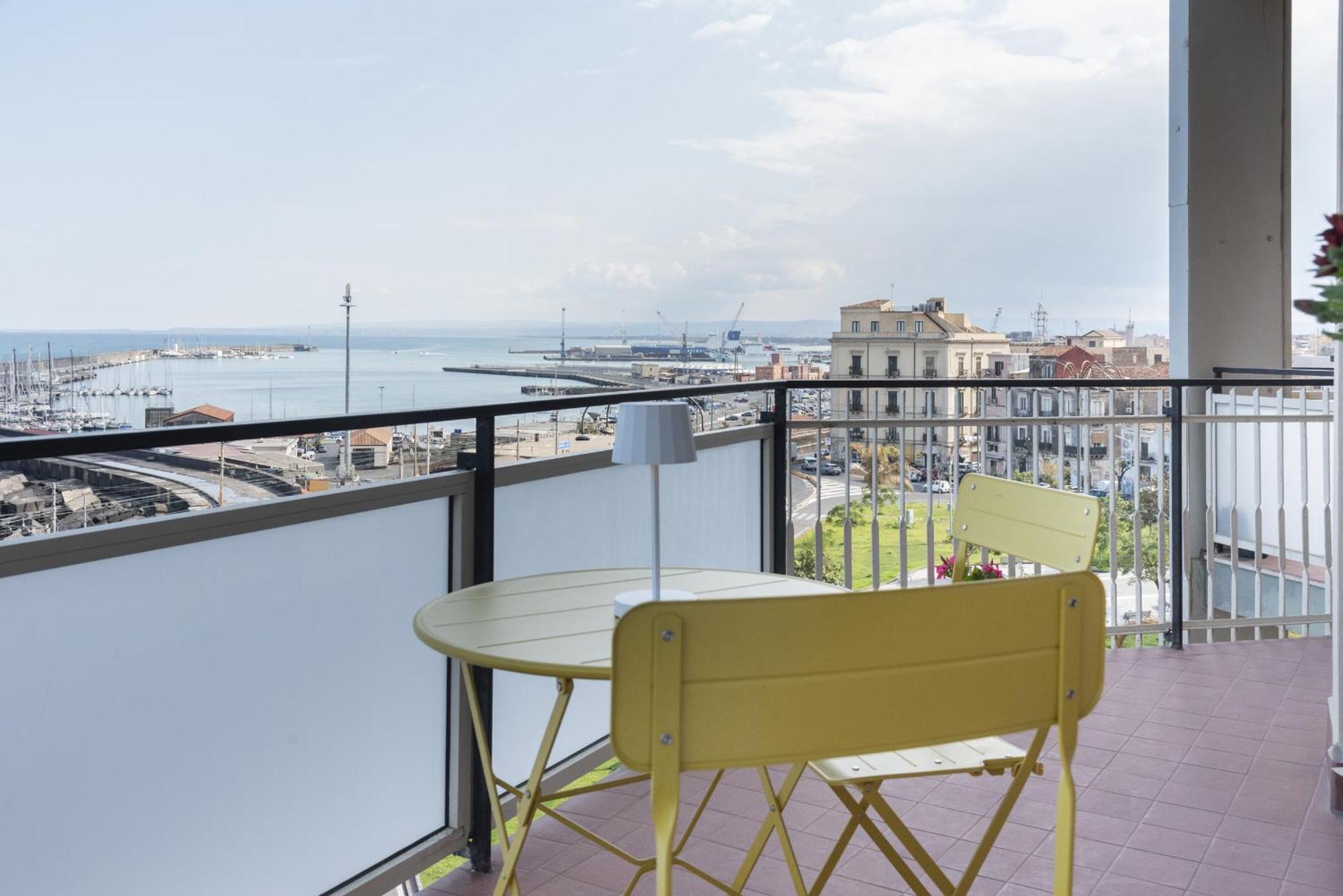 Martiri Home Катания Экстерьер фото